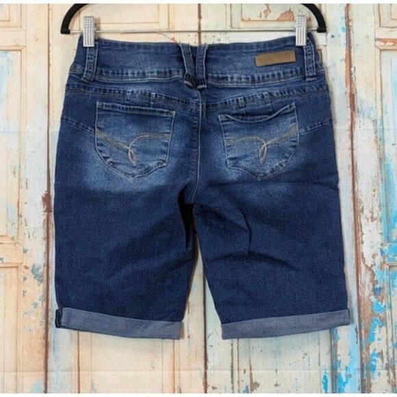 YMI Womens Size 9 Juniors Bermuda Jean Shorts Denim Stretch 3 Button Pockets - Picture 5 of 9